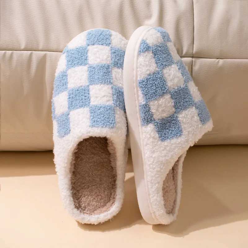 New Fuzzy Slippers Fashion Checker Indoor Embroidery Houseshoes Cozy Woman /Men Winter Fluffy House Retro Checkered Print Shoes S260305