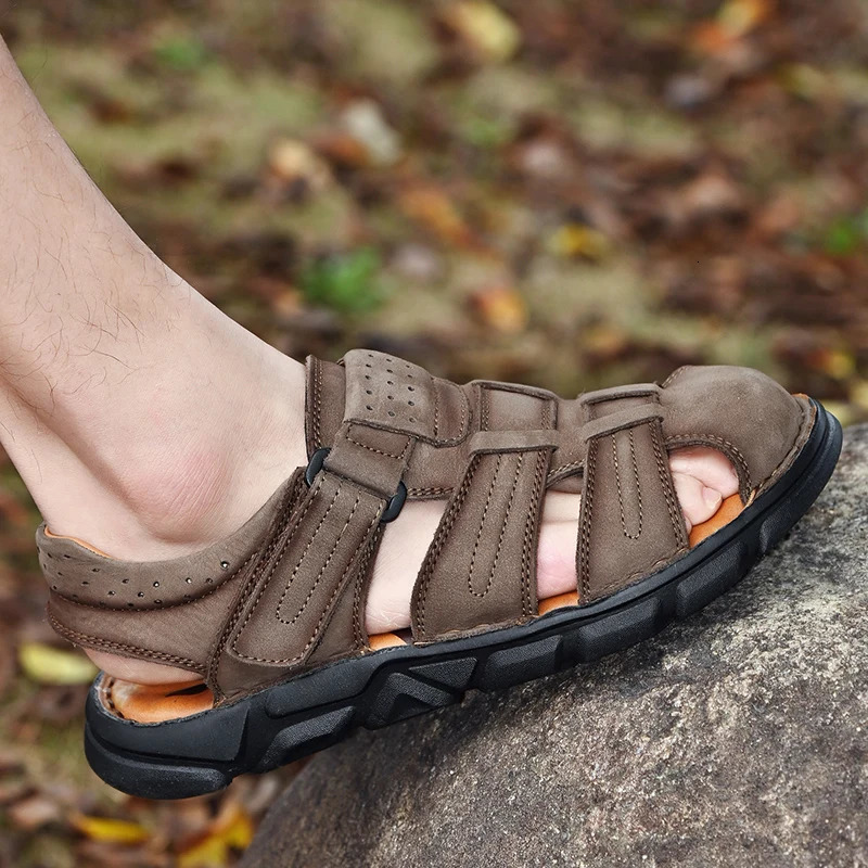 Summer Genuine Leather Mens Sandals Lightweight Mens Shoes Outdoor Comfortable Beach Sandals Fashion Casual Shoes Sneakers 260304