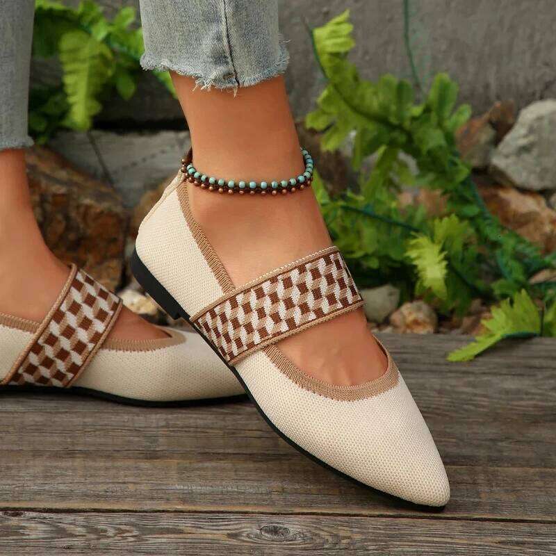Summer 2025 New Women's Fashion Elastic Band Comfortable Non slip Flat Outdoor Soft soled Casual Shoes