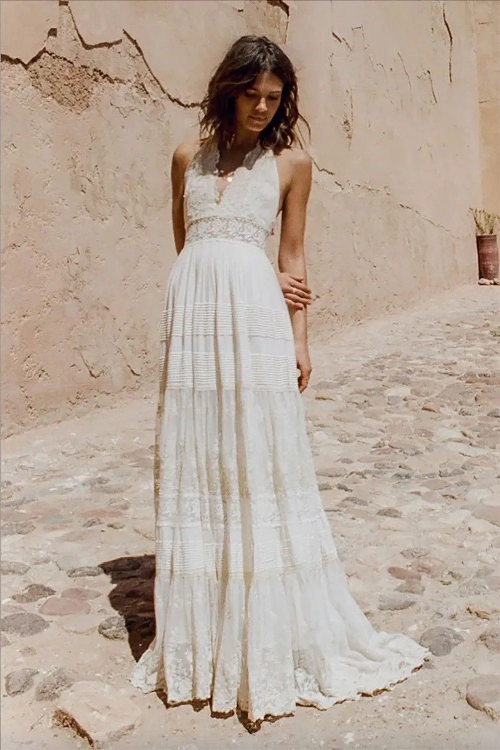Bohemian Dresses Halter Deep V Neck Luxury Embroidery Sweep Train Backless Bridal Gowns Custom Made Beach Boho Wedding Dress