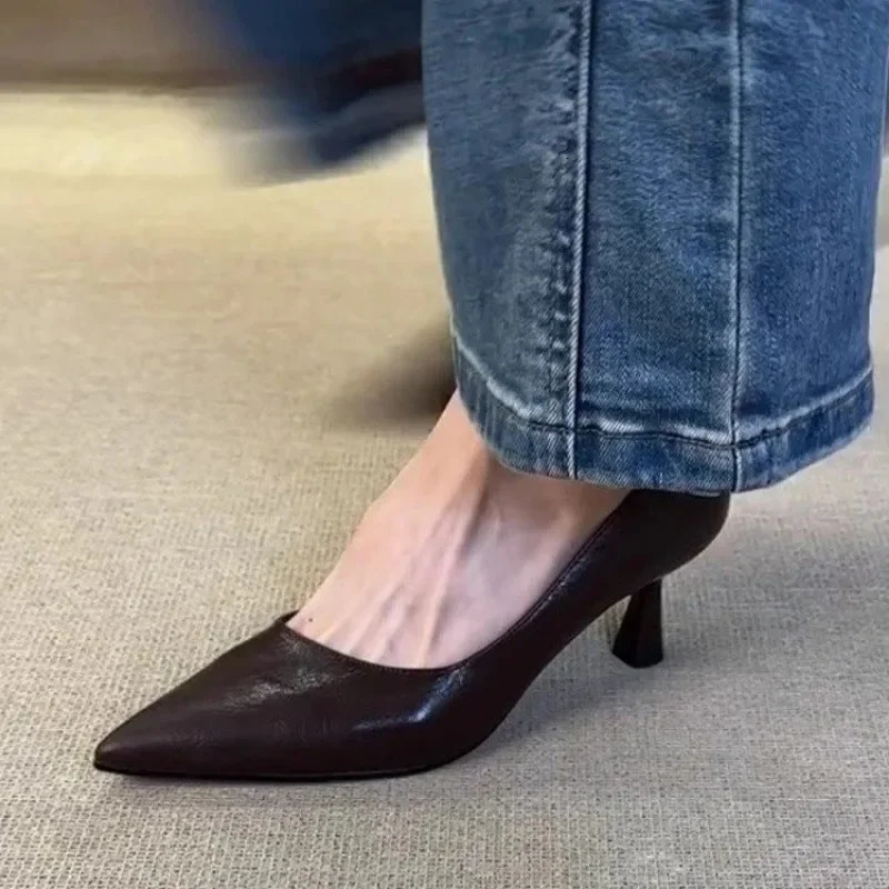 Sharp pointed shallow mouth low profile single shoes comfortable commuting single shoes simple 260303