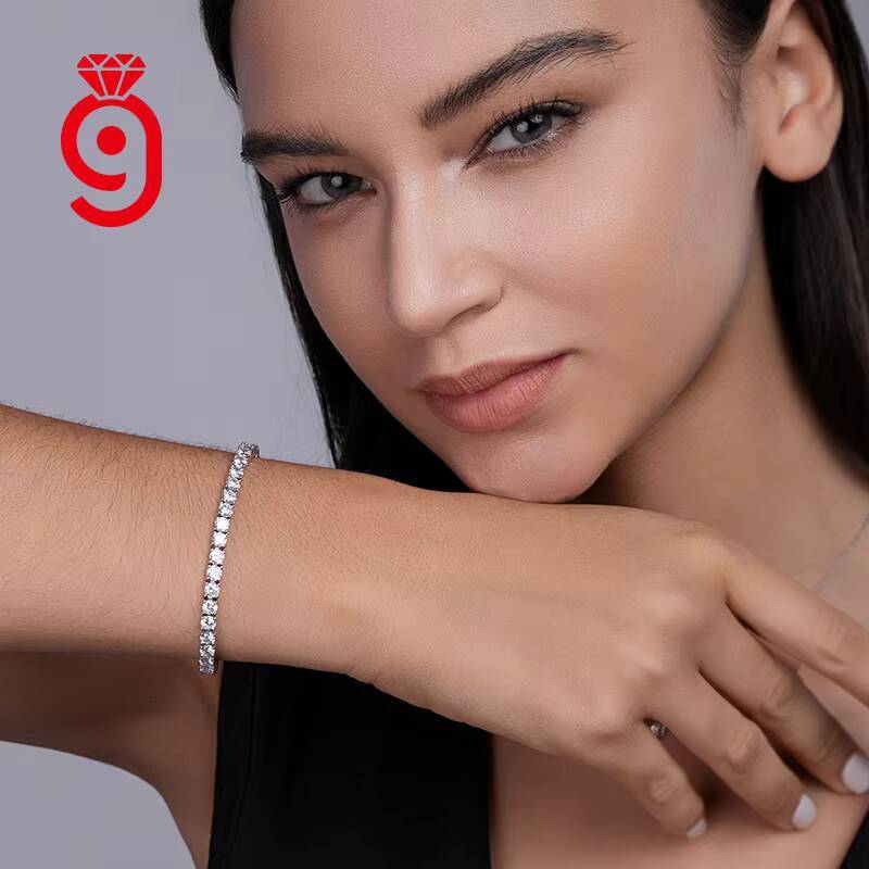 Hot Selling 925 Silver with Vvs Moissanite Exquisitely Cut Women Tennis Bracelet for Parties and Weddings Tennis Bracelet