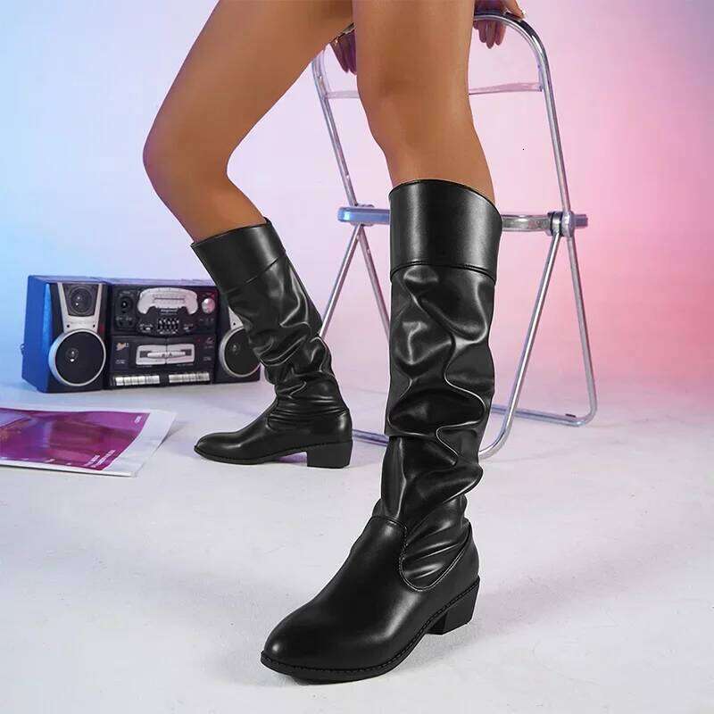 New retro women's pleated knee high boots for autumn and winter of 2025 fashionable slip on shoes