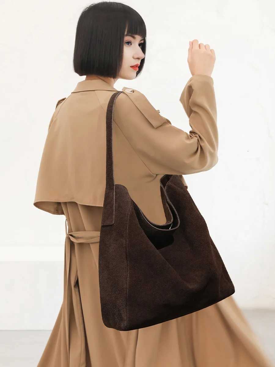New suede velvet underarm tote bag for autumn and winter Simple large capacity first layer frosted cowhide handbag shoulder bag H260306