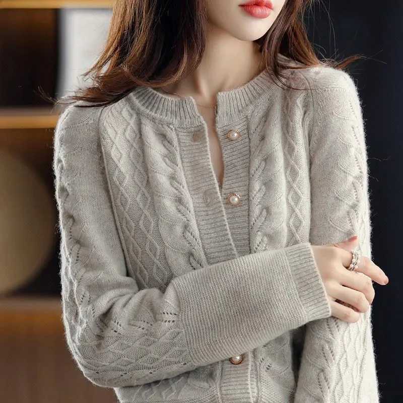 2024 Female Xiaoxiangfeng Cardigan Sweater Coat Spring Women Loose Round Neck Knitwear Jacket Lazy Wind Lady Knitting Outerwear M260306