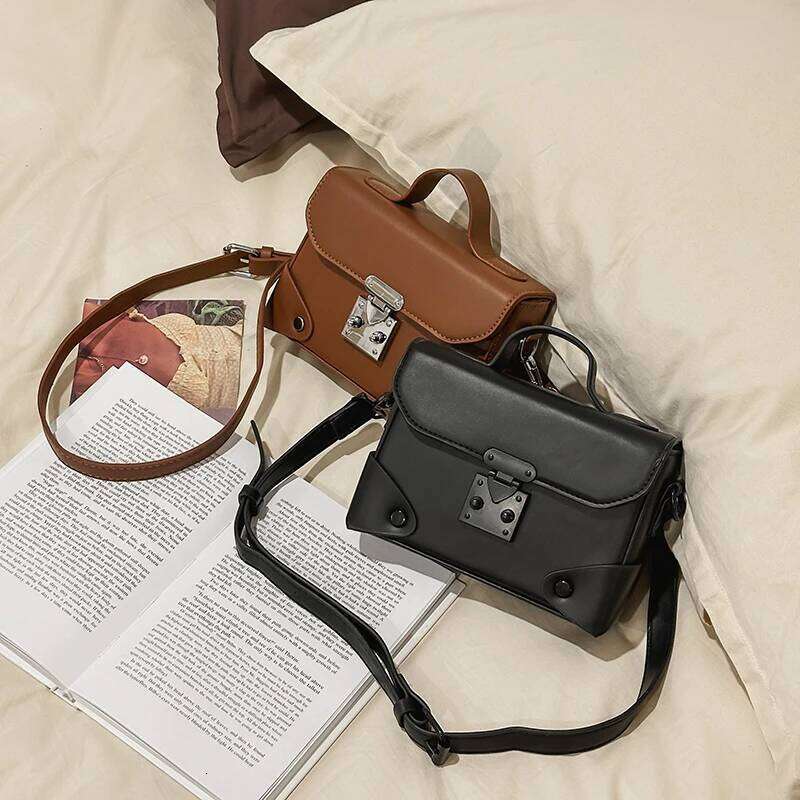 Minimalist Men S Shoulder Fashionable Male PU Leather Crossbody Bags Small Flip Style Messenger Bag Unisex Handbag TIANOUDAISHU