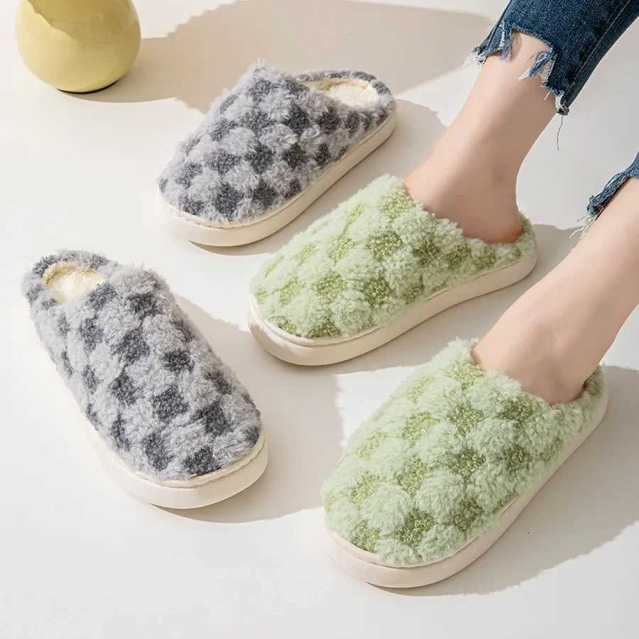 Cotton Slippers for Women Winter Home Indoor Home Warm Non-Slip Thick Bottom Couples New Wool Slippers for Men Autumn and Winter S260305