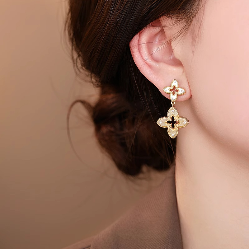 Luxury Brand Designer Jewelry Gold Four-Leaf Flower Earrings For Women, 2025 New Popular Model, High-End Light Luxury Earrings, Exquisite And Elegant 