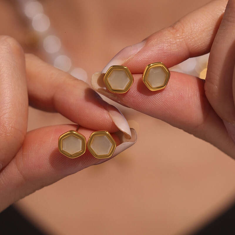 Women's Vintage Earrings: Natural Opal Faceted Hexagonal Stud Earring Stainless Steel Gold-plated Simple Compact Exquisite Light Luxury Jewelry f