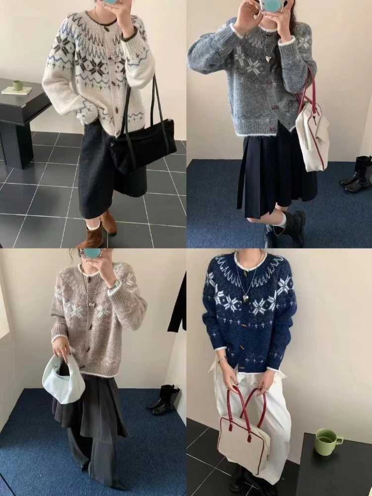 Zjaiss Autumn Winter New Lazy Style Loose Long Sleeves Bull Horn Button Knitted Cardigan Korean Retro Jacquard Women Sweater M260306