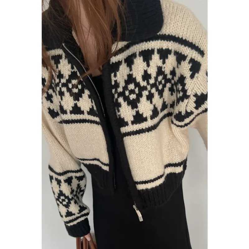 NEW Korean Gentle Touch Sweater Winter Retro Knitted Cardigan Chic Jacquard Zipper Knitted Sweater Cozy Jacket M260306