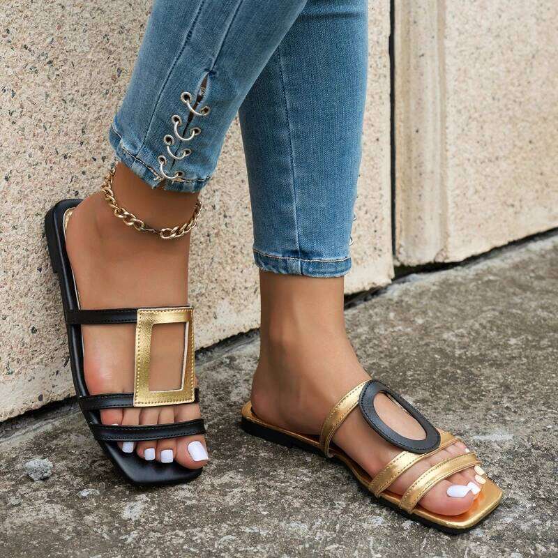 2026 Women's Summer New Fashionable Casual Slippers with Hollow out Color blocked Design Hot Selling Sandals
