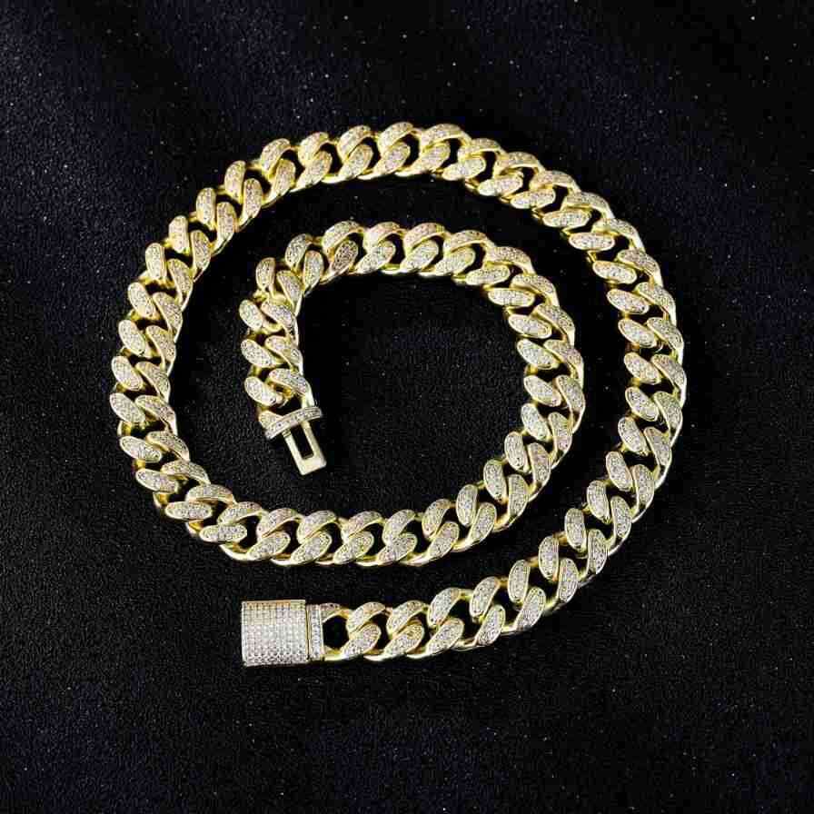 European and American hip-hop jewelry, eye-shaped zircon men's high-quality micro-inlaid diamond Cuban necklace, hiphop