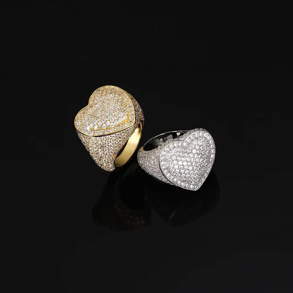 High Grade Light Luxury Style Heart Design MoissaniteVVSia Cuban Ring Wholesale Fashion Hiphop Charms Brass Rings Jewelry