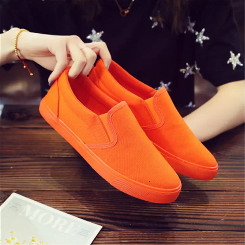 Men and Women Breathable Canvas Casual Shoes Student Loafers Shoes Unisex Fashion Flat Sneaker Orange Yellow Green Footwear 260305