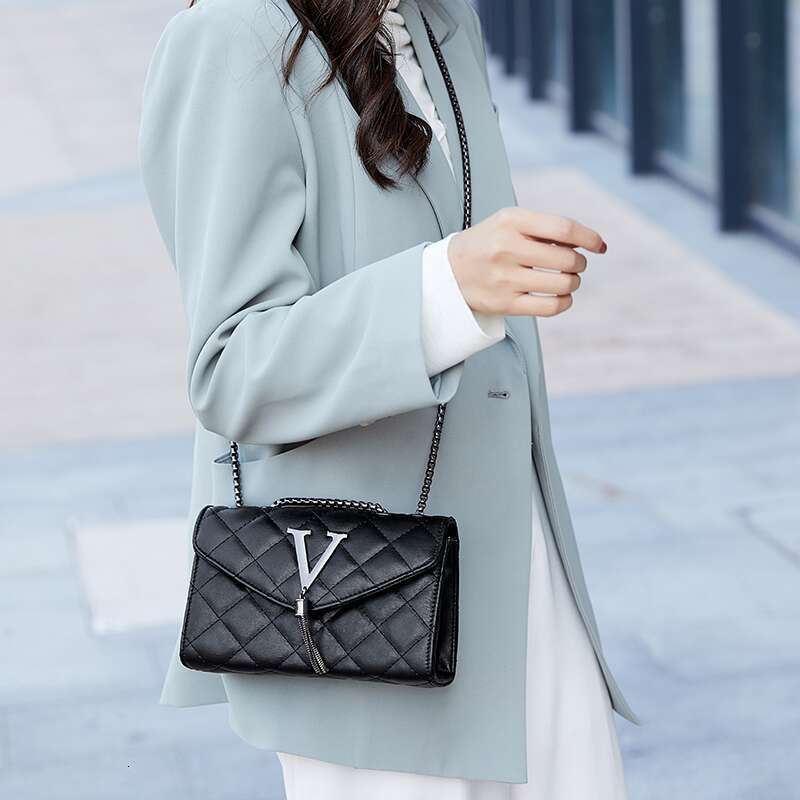 Kingsons Black Luxury Handbags And Purse Women PU Leather Messenger Shoulder Plaid Female Crossbody Bag Tassel Quilted Brand XIU LAI SI