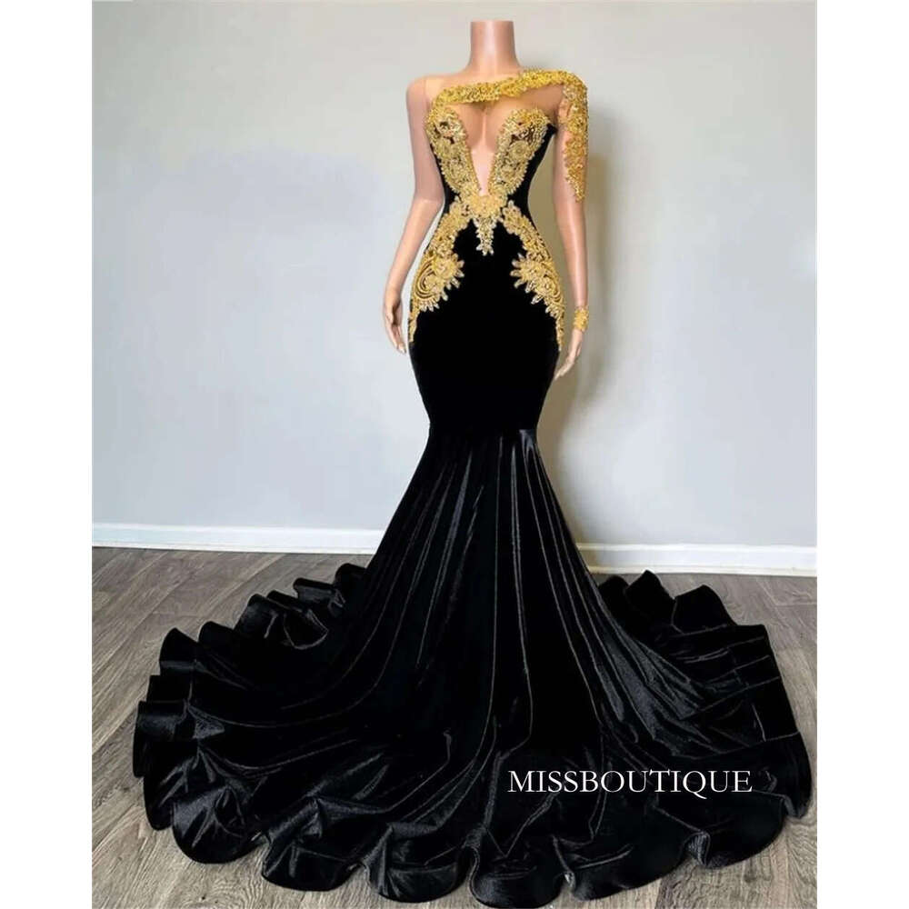 Sexy Arabic African Black Velvet Mermaid Prom Dresses One Shoulder Long Sleeve Evening Gown Gold Lace Appliques Beaded Special Occasion Dress D0306