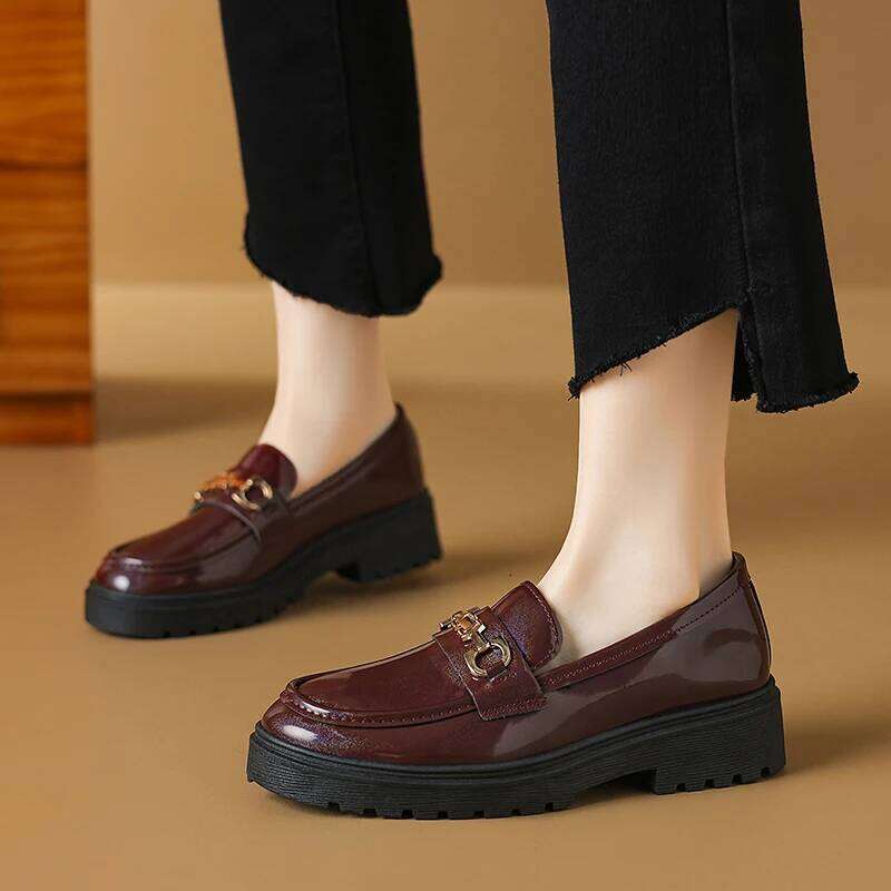 2025 New Spring Female Shoes Women Fashion Mary Janes Round Toe Chain Buckle Flats Platform Casual Loafers Metal Ladies Heels