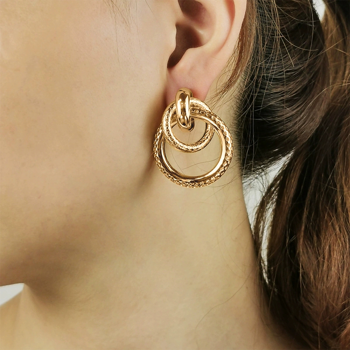 Sophisticated Womens Hollow Circle Ear Jewelry: Simple Geometry Meets Elegant Office Wear