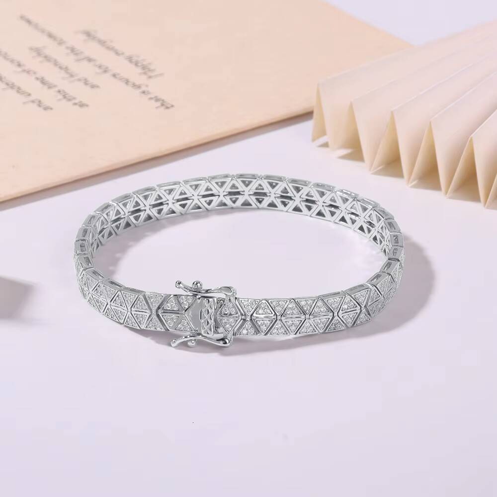 Hot-Selling 925 Silver Platinum Plated Hip-Hop Bracelet for Women Men Fine Temperament Triangle Geometric Moissanite GRA