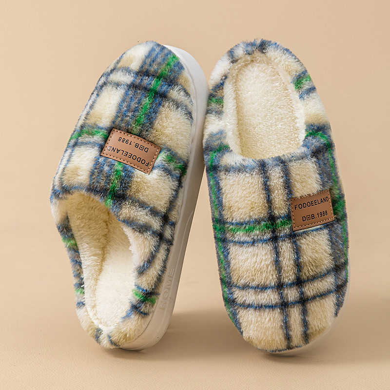 Winter 2025 new model indoor home use thick-soled non-slip warm plush maternity shoes plaid cotton slippers for women in autumn S260305