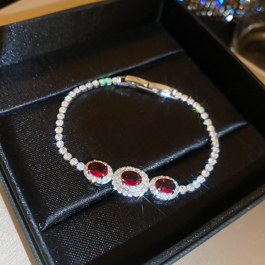 European American cross-border minimalist zircon oval bracelet, light luxury high-end feel, fashionable and unique niche jewelry wholesale
