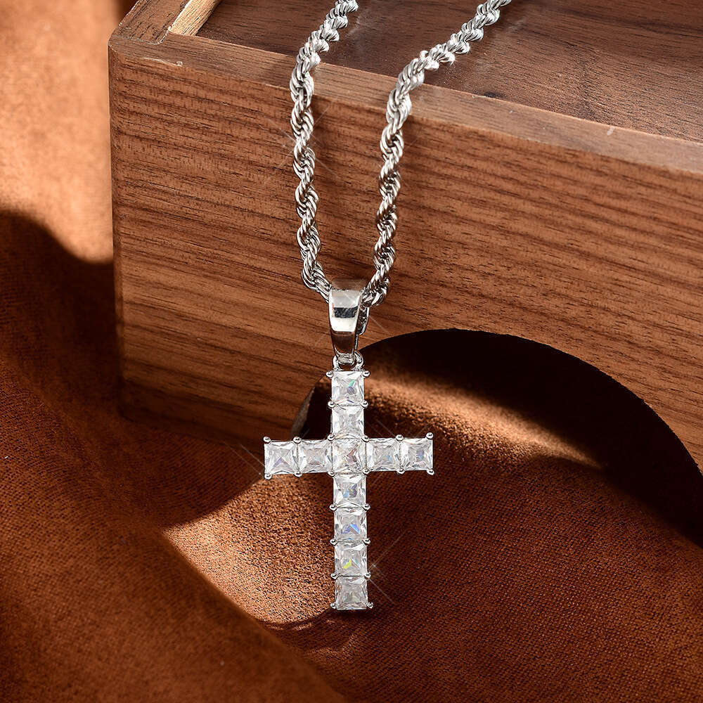 Hot-Selling High-Quality Luxury Cubic Zirconia Necklace Copper Inlaid Zircon Cross Pendant Cross-Border Exclusive