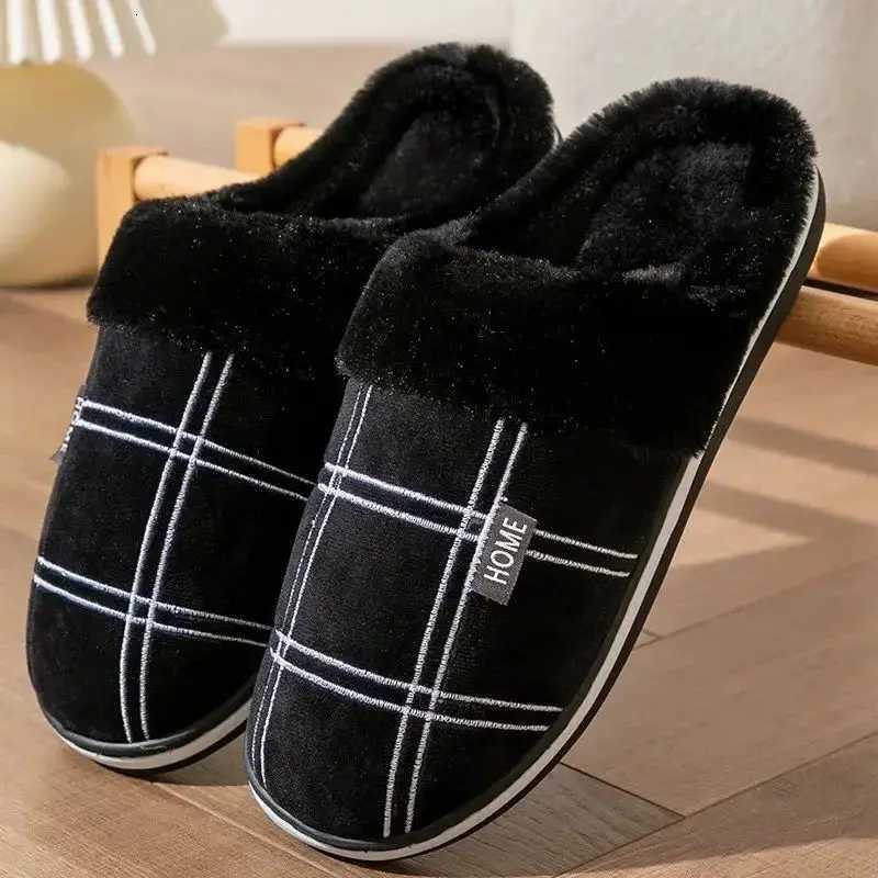 Men Home Slippers Plaid Memory Foam Winter Plush Male Indoor Shoes Warm Soft Non-Slip Slippers Black Large size 50-51 Fashion S260305