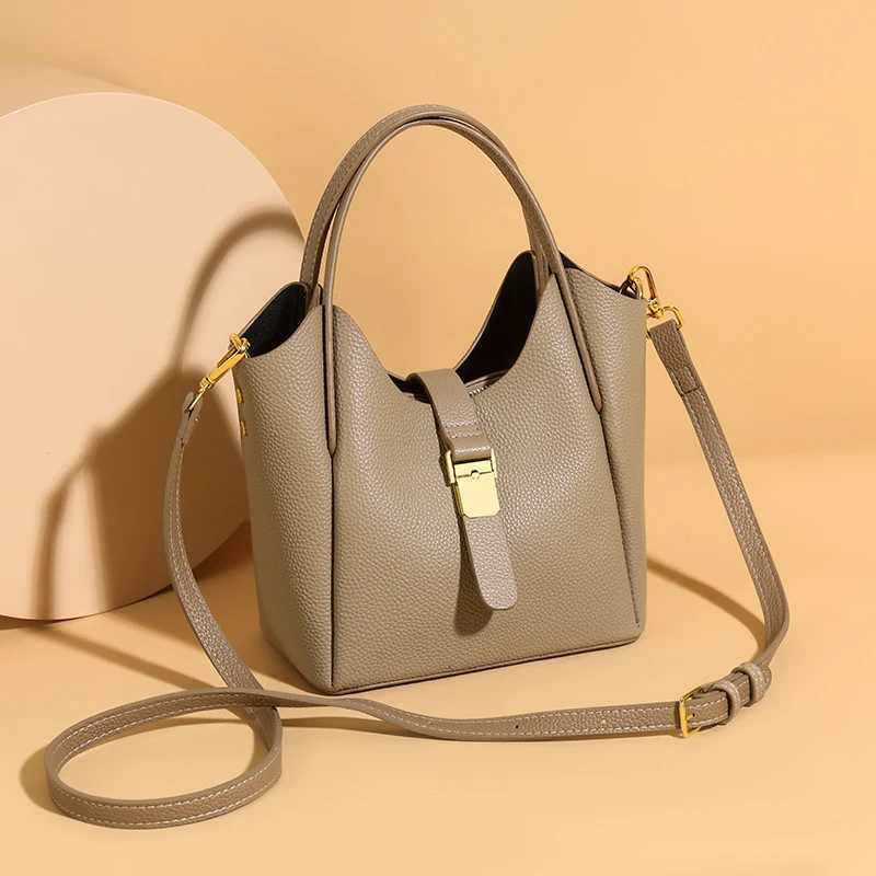 Genuine Leather High Quality Womens Tote Bag Designer Female Crossbody Bag Casual Female Shoulder Messenger Handbags 2026 H260306