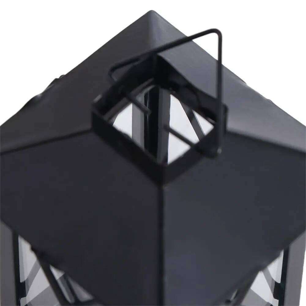 Creative Black European Holder Exquisite Stable Iron Wind Lamp Handmade Outdoor Candle Lantern Living Room XJ260305