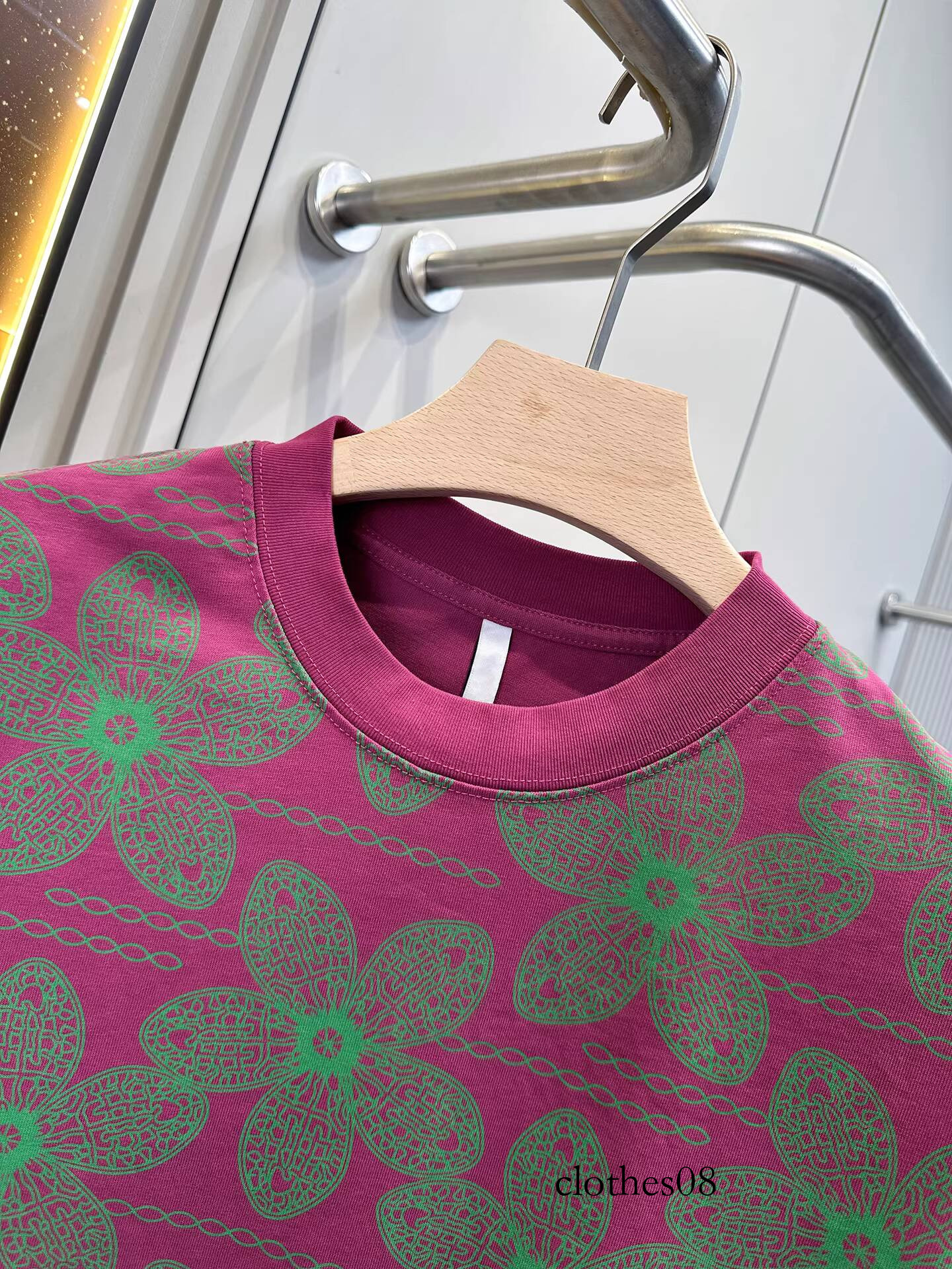 High-end men's designer T-shirt with contrasting color and floral print, round neck, short sleeves, new summer fashion top