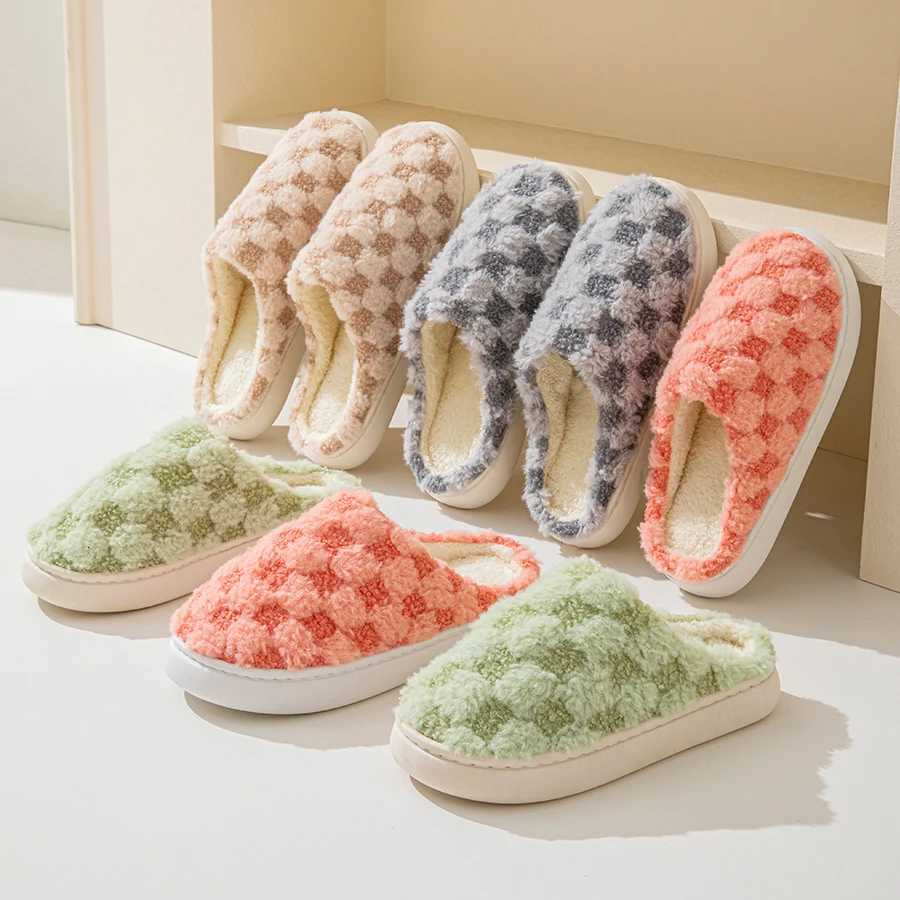 Cotton Slippers for Women Winter Home Indoor Home Warm Non-Slip Thick Bottom Couples New Wool Slippers for Men Autumn and Winter S260305