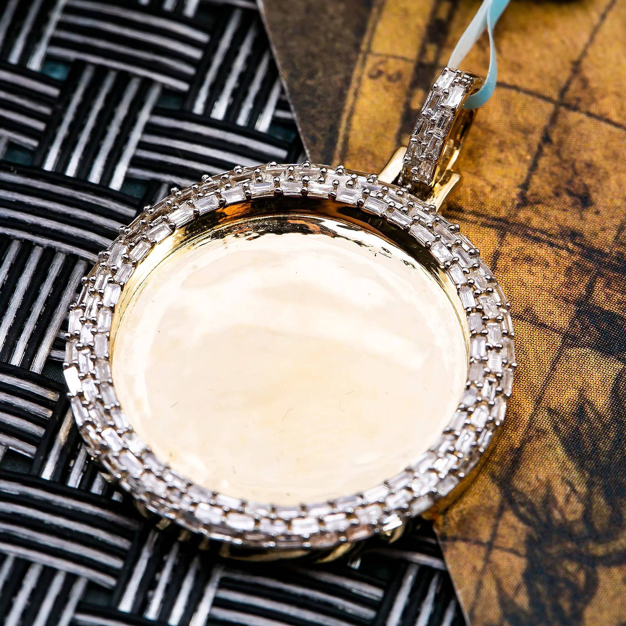 Custom Memory Photo Pendant Hip Hop Iced Out Moissanite Diamond Photo Custom Pendant