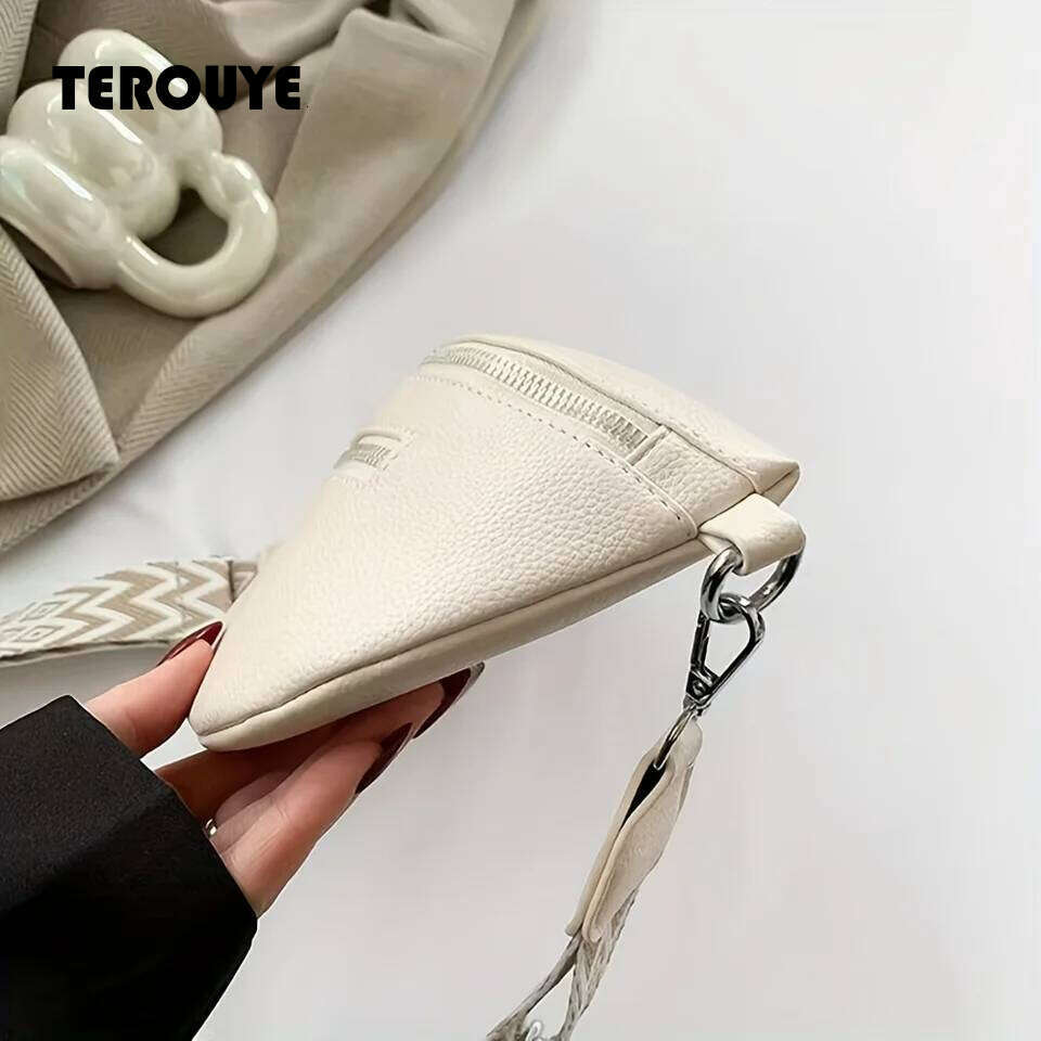 Soft Leather Women's Casual Fanny Pack Saddle New Fashion Chest Single Shoulder Crossbody Bag Travel Mobile Phone TEROUYE