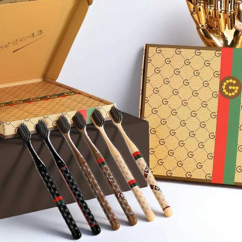 This high-end 6-pack toothbrush set offers gentle cleaning for adults, families and couples.T260307