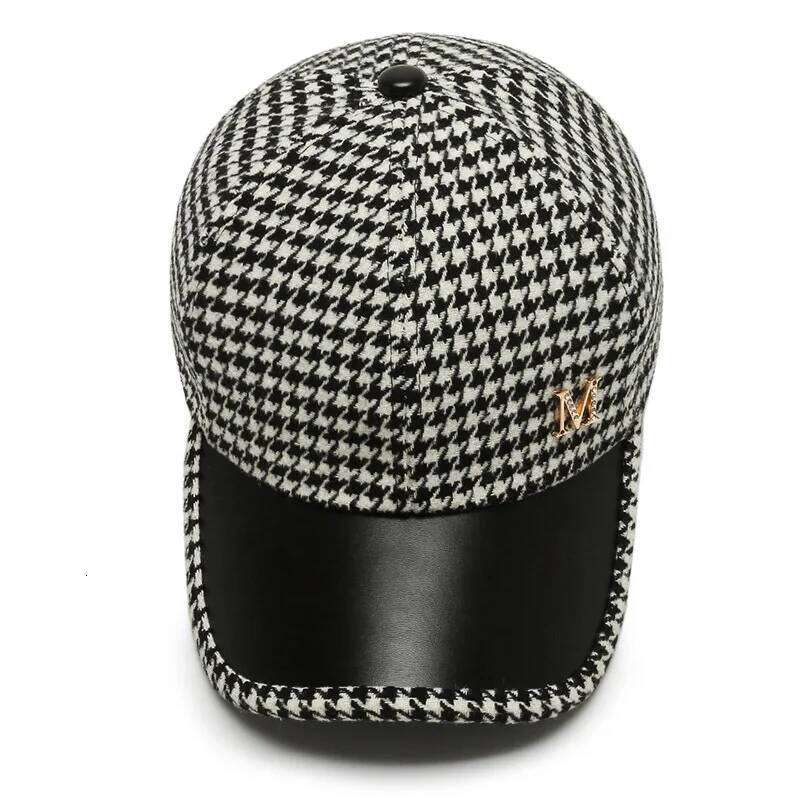 Fashions Check Baseball for Women Winter Keep Warm Windproof Street Wild Trend Cap Y260304