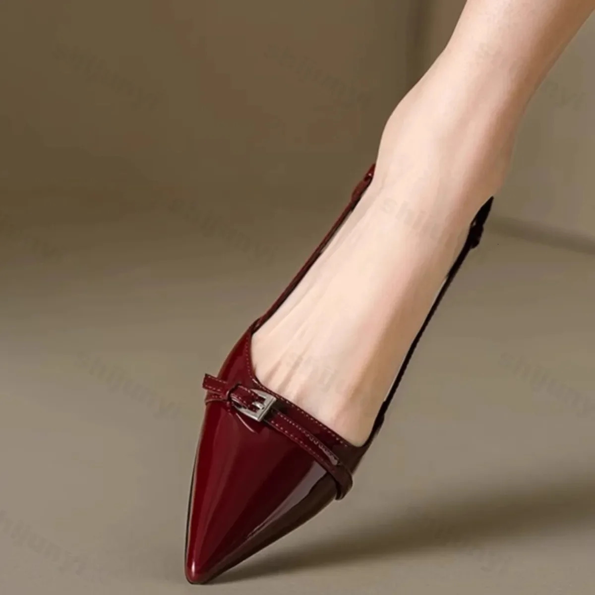 Summer French Wine Red Pointed Patent Leather Mid-heel Overhead Sandals for Women Retro Skinny Heel Slingback Pumps 260303