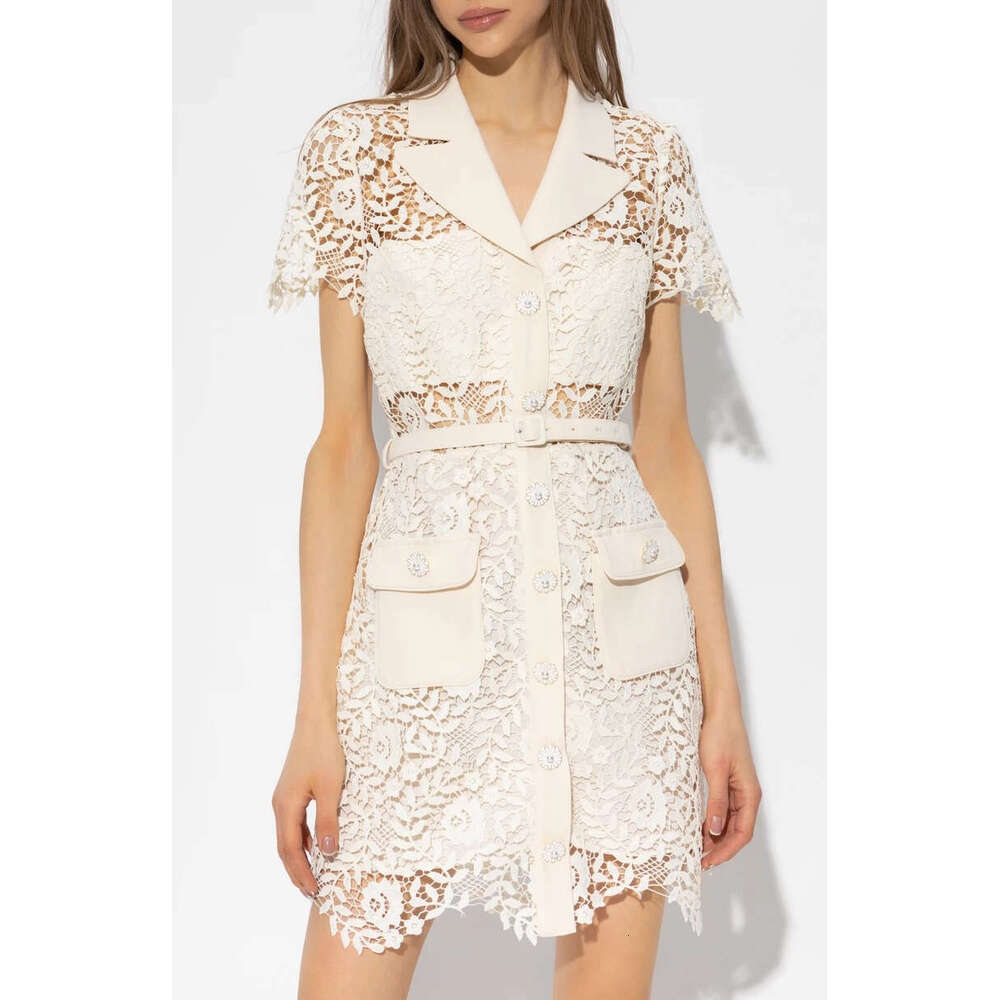 2026 Spring/Summer Designer Fashion Brand Elegant Women's Lightweight Luxury Hollow Lace Collar Slimming Short Skirt