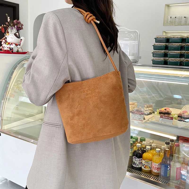 Stylish and Spacious Bucket Bag Shoulder Bags Underarm Handbag for Everyday Use Women Multicolor Crossbody Bag H260306