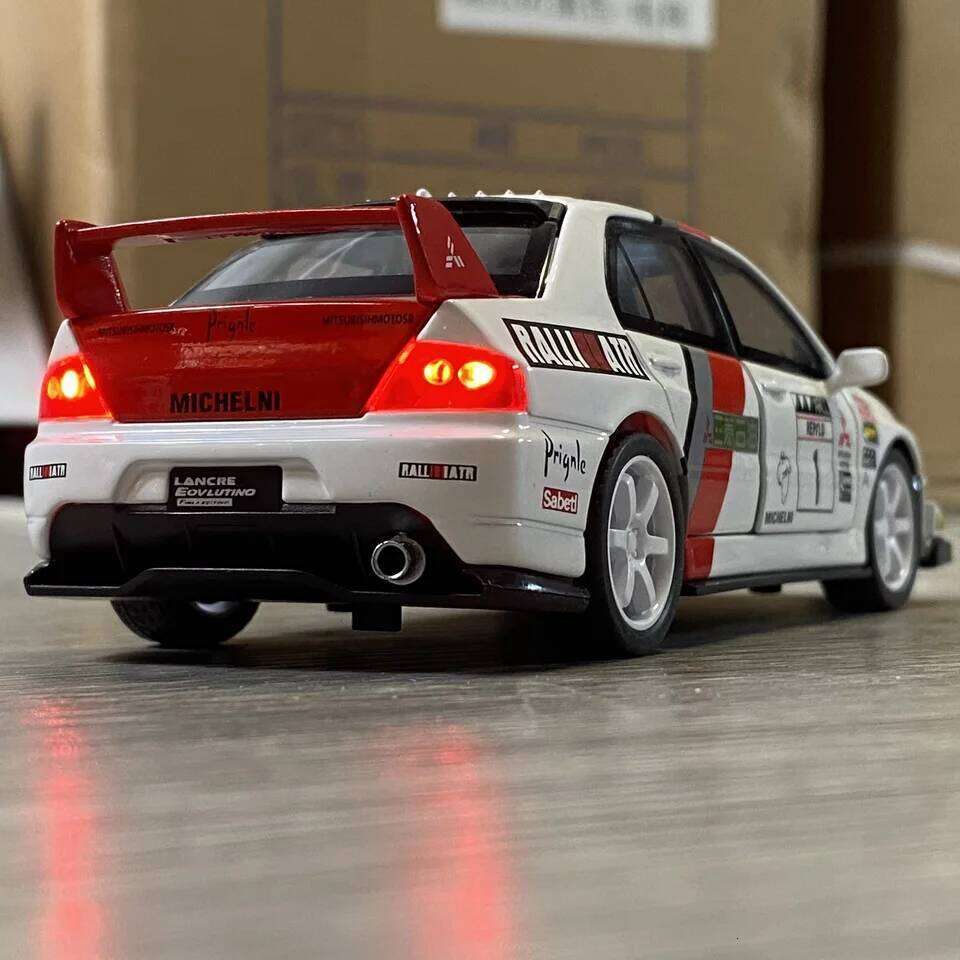 Miniatures 1:32 Mitsubishi Lancer Evolution EVO Petroleum version alloy diecast model sound light toys collection ornament gifts Z260306