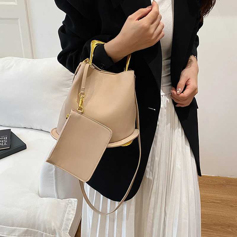 2025 Fashion New Hot Style PU Solid Bucket Shoulder Crossbody Bags Super Cool Unique Design High Quality Handbags for Women H260306