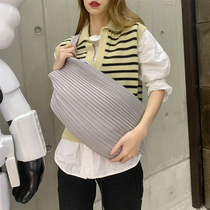 YUDX Miyake Pleated Model Woman Retro Simplicity Large Capacity Shoulder Bag for Crossbody Bags Women 260228