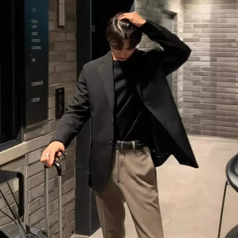 Korean Mens Casual Blazer Western-style Loose-fit Black Single-breasted Jacket Autumn Trendy Dongdaemun Style Clothes 260306