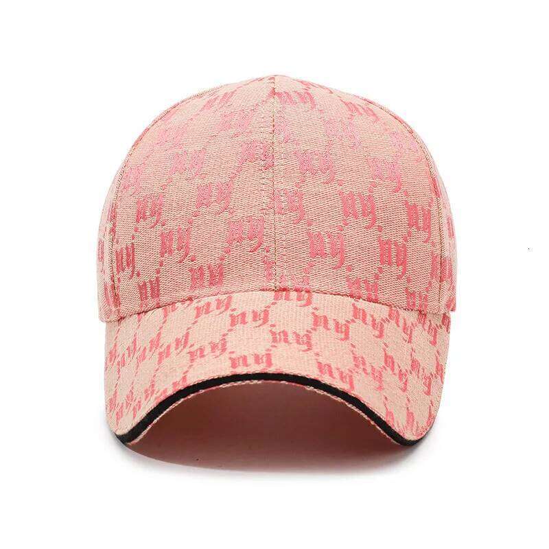 Elegant Trendy White Baseball Cap: A Blend of Style and Versatility Y260304