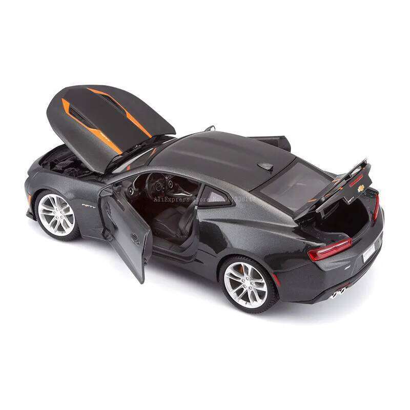Maisto 1:18 2017 Chevrolet Camaro SS 50th Anniversary Brand Alloy Car Static Die Casting Model Collection Toy Gift Z260306