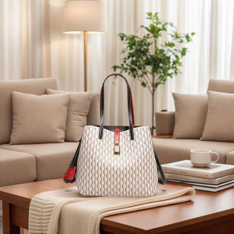 CH Premium Versatile Leather Crossbody Large Capacity Daily Commuter Tote Bag Letter Print Design Ladies Fashion XJ260306