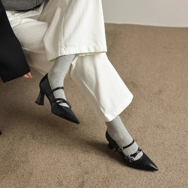 Vintage Pointed Toe Cross Buckle Women Mary Jane Shoes Fashion Shallow Shoes 2026 Spring Autumn Stripper Party Pumps Shoes 260303
