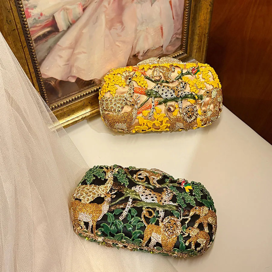 Chinese embroidery temperament glitter hollow pattern dinner bag retro exquisite celebrity messenger clutch 260307