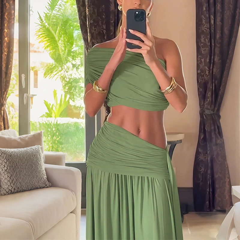 2026 SpringSummer Solid Color Slimming Set Skirt Sexy strapless Top Fluttering Folded 2piece 260306