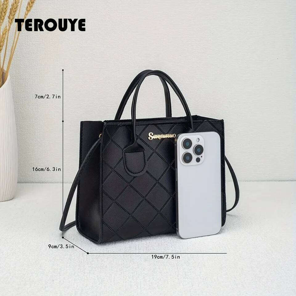 Women Vintage Shoulder Small Satchel Simple Female Crossbody Soft PU Leather Flap Bag Messenger Bags Sac Femme TEROUYE